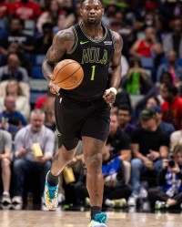 GA黄金甲体育官方网站-进攻效率还是高！锡安对阵火箭8投6中&amp;8罚6中 砍下18分4板3助