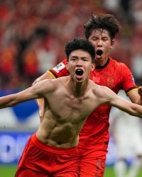 GA黄金甲体育-U22国足3分钟2球！王钰栋处子球，过人推射一气呵成，蒯纪闻妙传